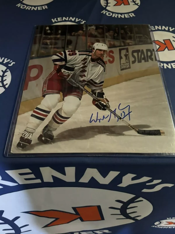 Wayne Gretzky Hall Of Famer Autographed 11x14 Photo