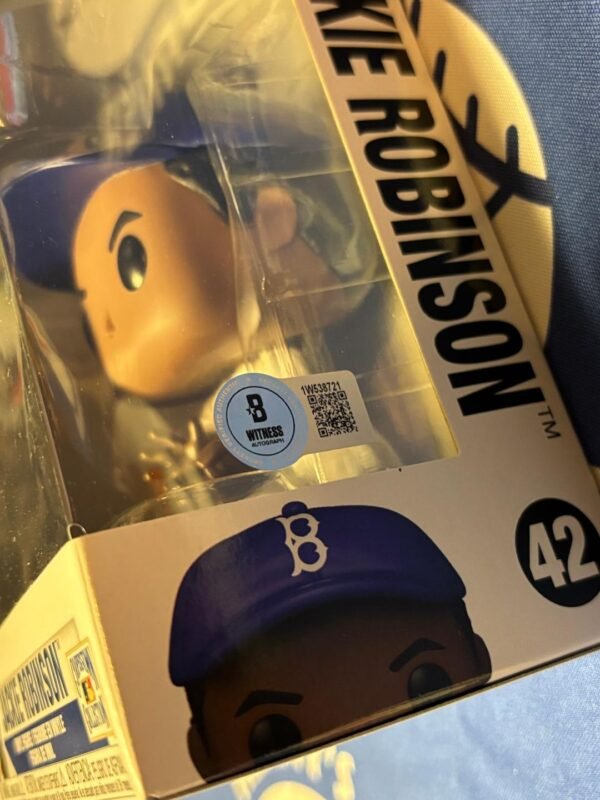 New York Yankee GOAT Mariano Rivera Autographed Jackie Robinson FUNKO POP Beckett Witness - Image 3