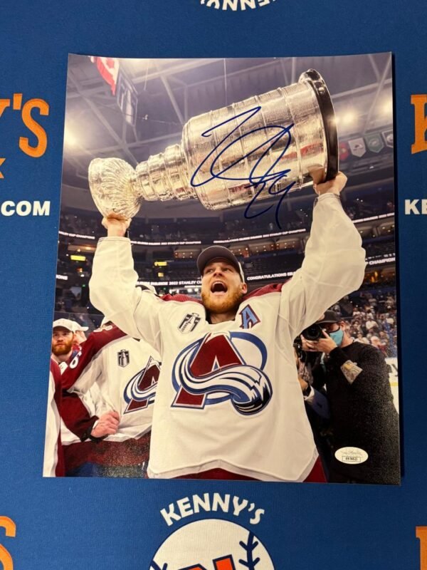 Colorado Avalanche Star Nathan McKinnon Autographed 11x14 Photo JSA / COA