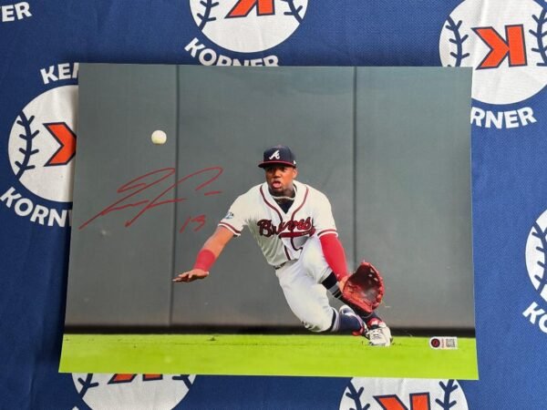 Atlanta Braves Super Star Ronald Acuna Jr Autographed 11x14 Photo. Beckett Witness. - Image 3