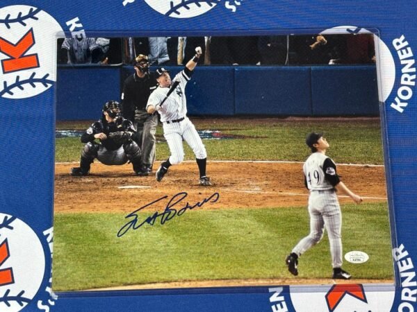 New York Yankee Clutch Key Scott Brosius Autographed 11x14 Photo. JSA / COA