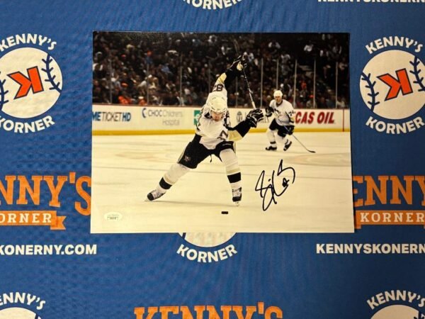 Pittsburgh Penguin G.O.A.T. Sidney Crosby Autographed 11x14 Photo JSA/ COA - Image 3