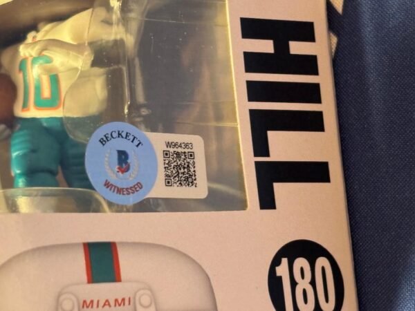 Miami Dolphin Super Star Tyreek Hill Autographed Funko Pop Beckett Witness COA - Image 2