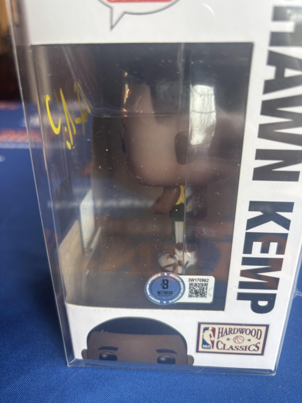 Autographed Funko Pop From Seattle SuperSonics All-Time Great Shawn Kemp - Image 2