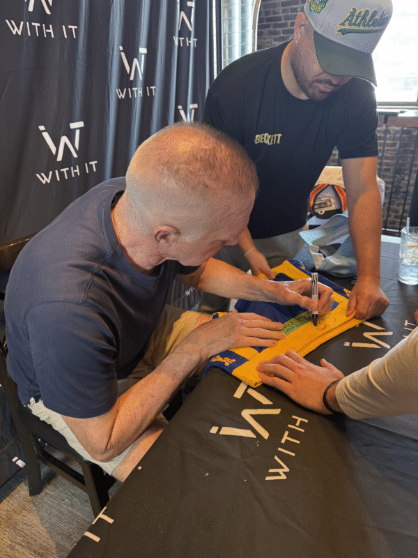 Golden State Warrior and NBA Hall Of Famer Chris Mullin autographed 11x14 photo. - Image 3