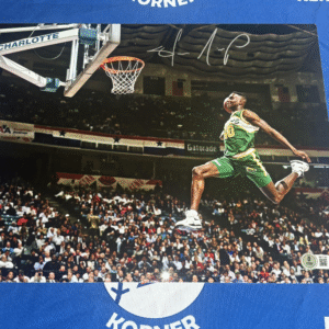 Autographed 11x14 Photo of Seattle Supersonic All-Time Great Shawn Kemp